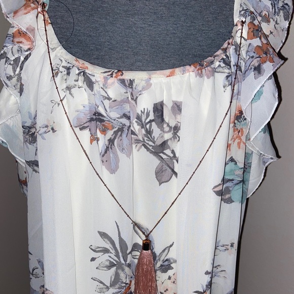 NWT 1X Beautiful Floral Dress w/ Necklace - Picture 2 of 6